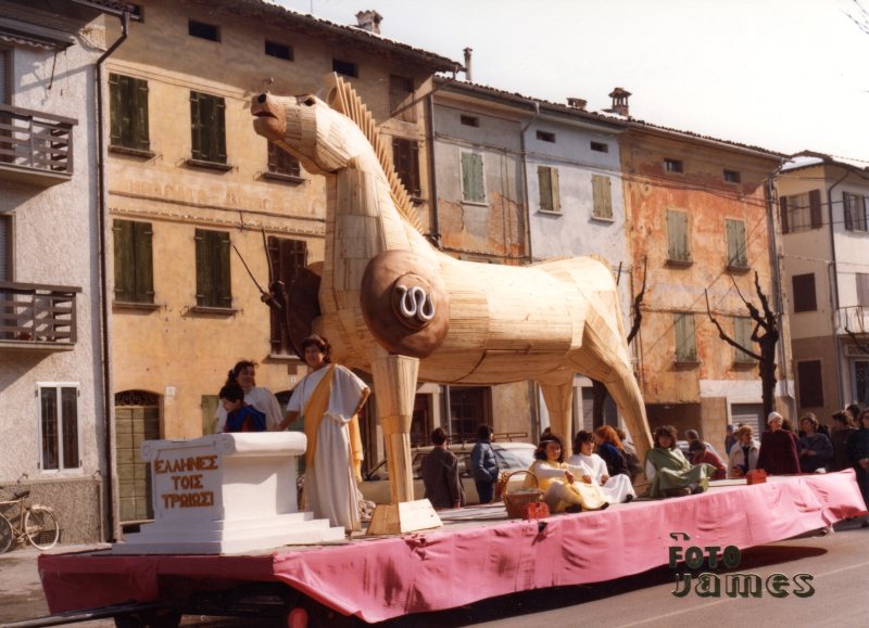 carnevale Vezzano cavallo troia